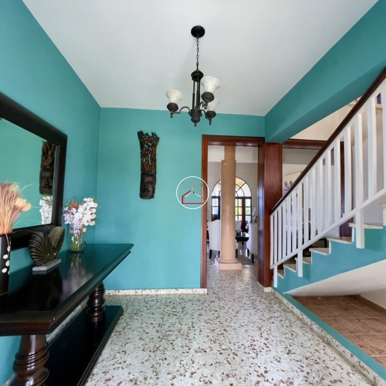 A Rare Oceanfront Opportunity — 5,400 m² of Land in Two Lots – EXCEPTIONAL COLONIAL-STYLE OCEANFRONT ESTATE — Playa Chiquita, Sosúa