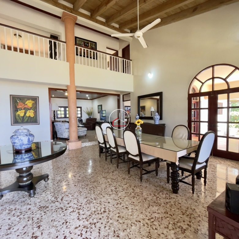 A Rare Oceanfront Opportunity — 5,400 m² of Land in Two Lots – EXCEPTIONAL COLONIAL-STYLE OCEANFRONT ESTATE — Playa Chiquita, Sosúa