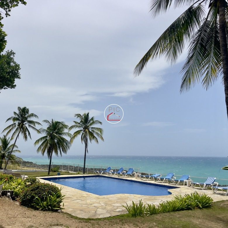 A Rare Oceanfront Opportunity — 5,400 m² of Land in Two Lots – EXCEPTIONAL COLONIAL-STYLE OCEANFRONT ESTATE — Playa Chiquita, Sosúa