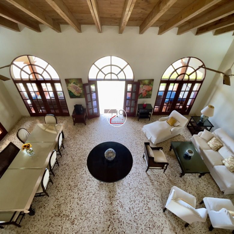 A Rare Oceanfront Opportunity — 5,400 m² of Land in Two Lots – EXCEPTIONAL COLONIAL-STYLE OCEANFRONT ESTATE — Playa Chiquita, Sosúa