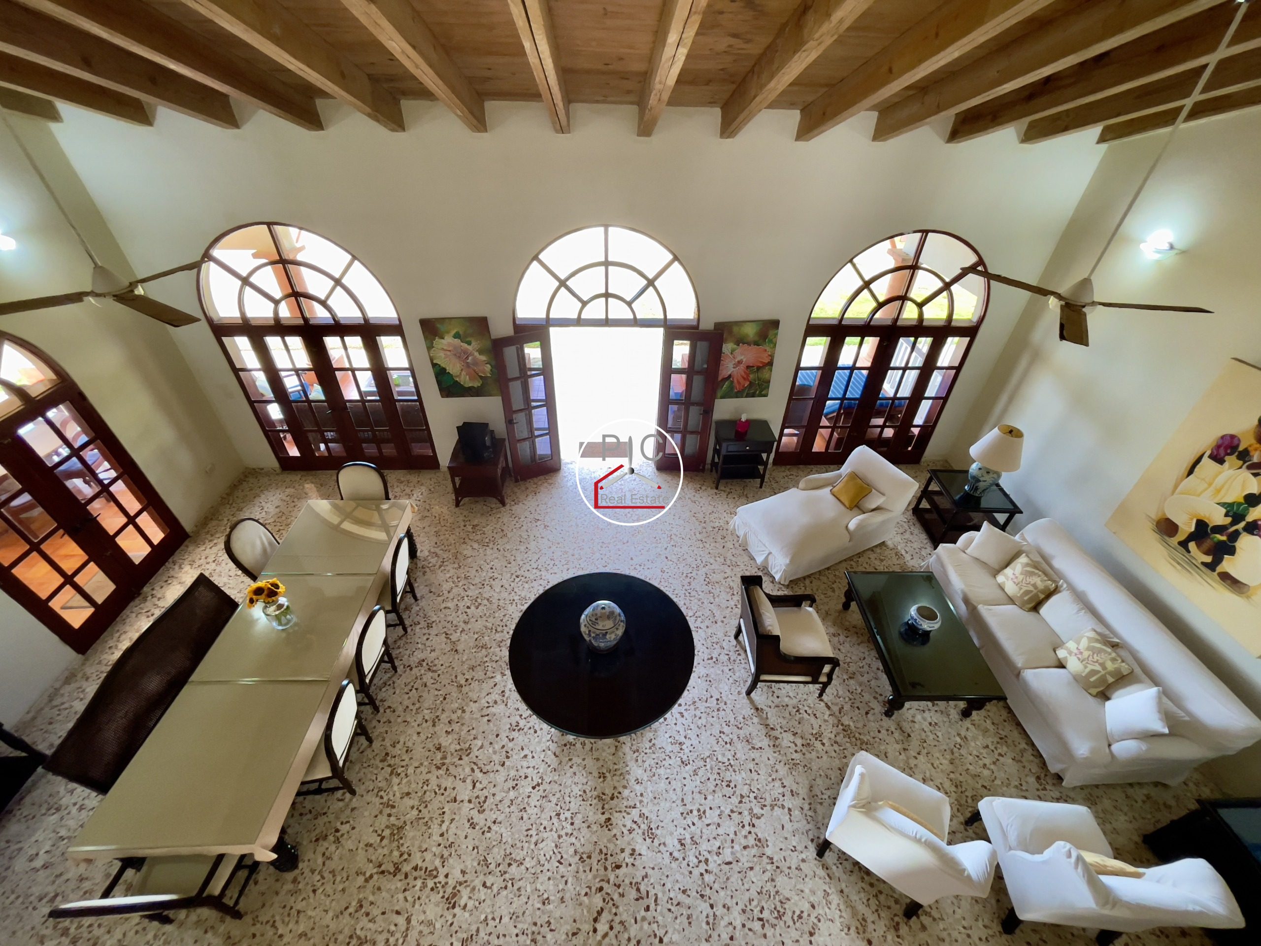 A Rare Oceanfront Opportunity — 5,400 m² of Land in Two Lots – EXCEPTIONAL COLONIAL-STYLE OCEANFRONT ESTATE — Playa Chiquita, Sosúa