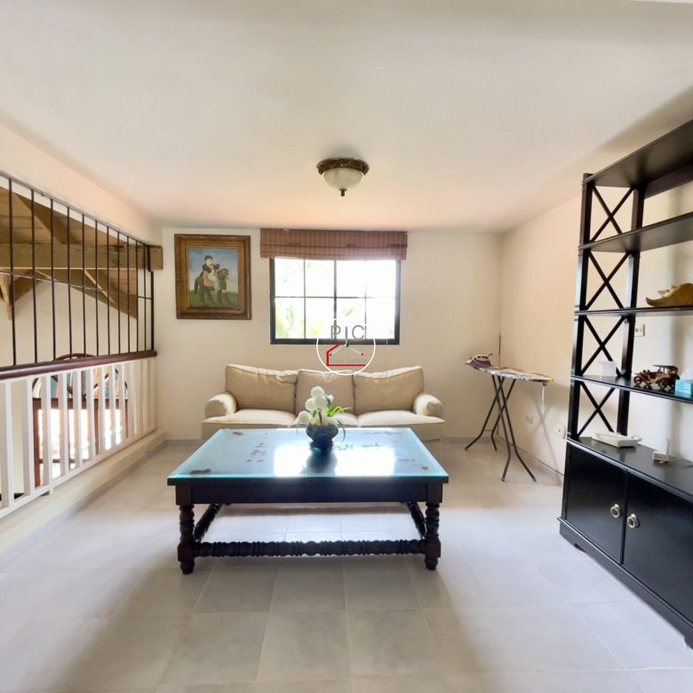 A Rare Oceanfront Opportunity — 5,400 m² of Land in Two Lots – EXCEPTIONAL COLONIAL-STYLE OCEANFRONT ESTATE — Playa Chiquita, Sosúa