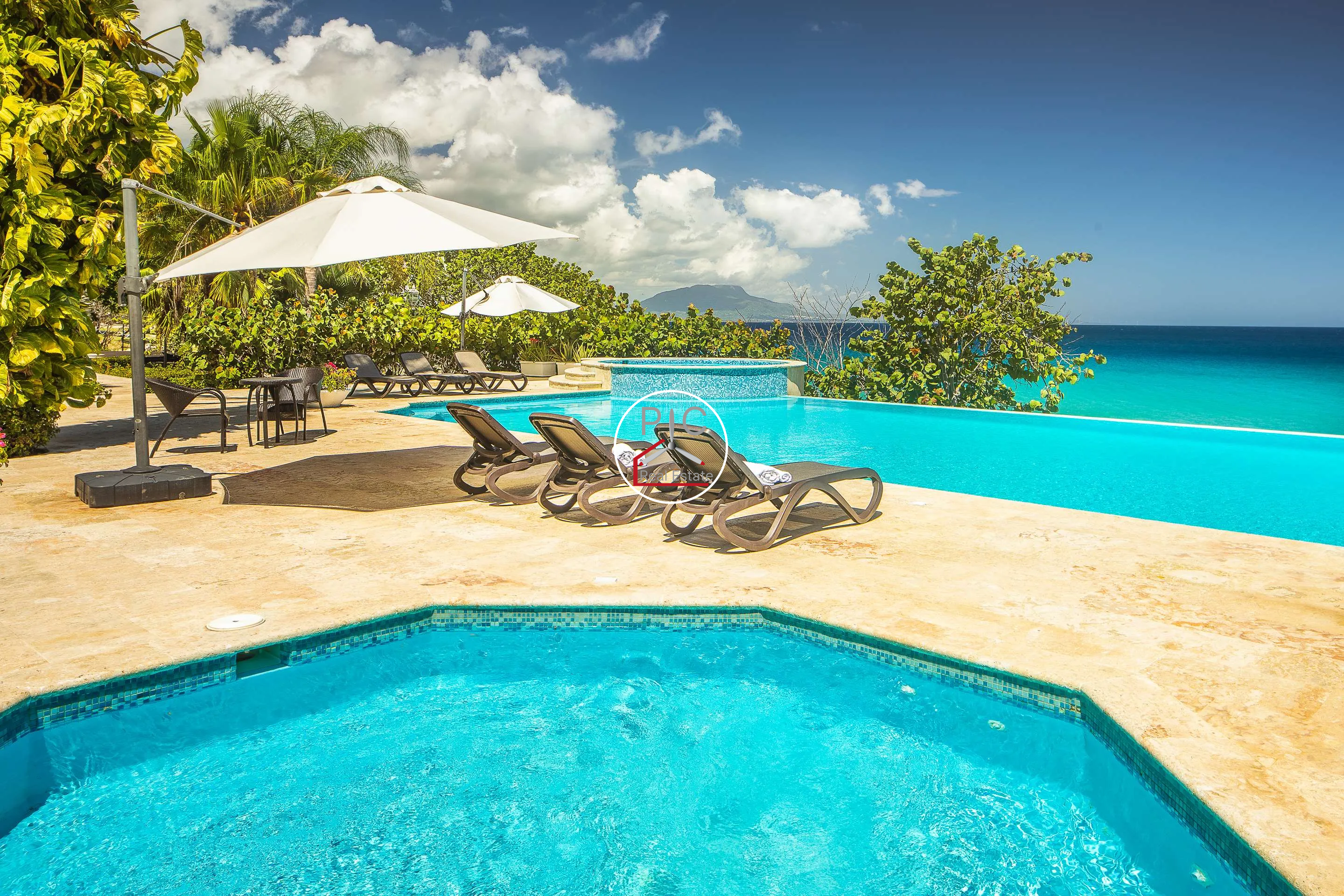Oceanfront Ground-Floor Apartment — Beachfront Living | Infinity Pool | Gated Community