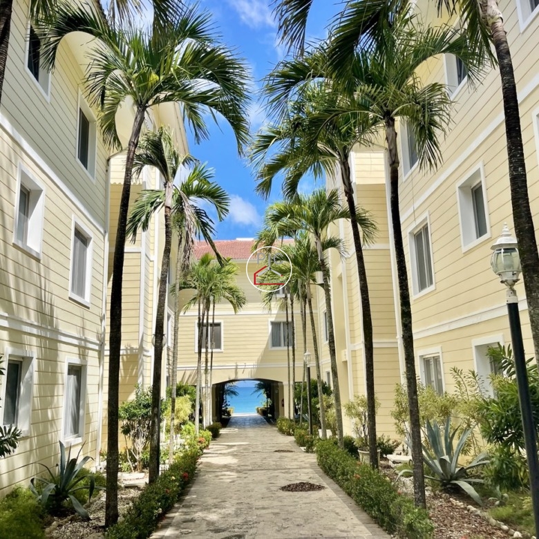 Oceanfront Ground-Floor Apartment — Beachfront Living | Infinity Pool | Gated Community