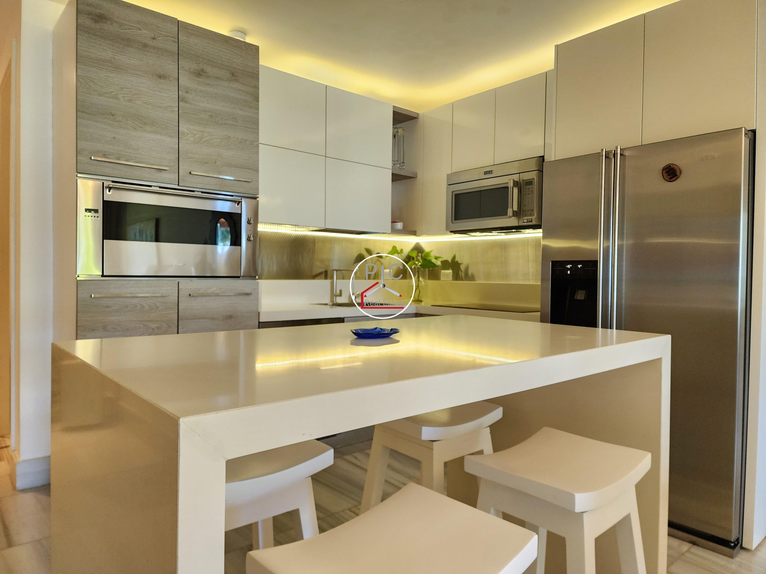 PHOTO-2025-05-10-13-11-32 A Rare Oceanfront Address in Cabarete – Full Ocean Views – Resort-Style Amenities – Five-Star Services